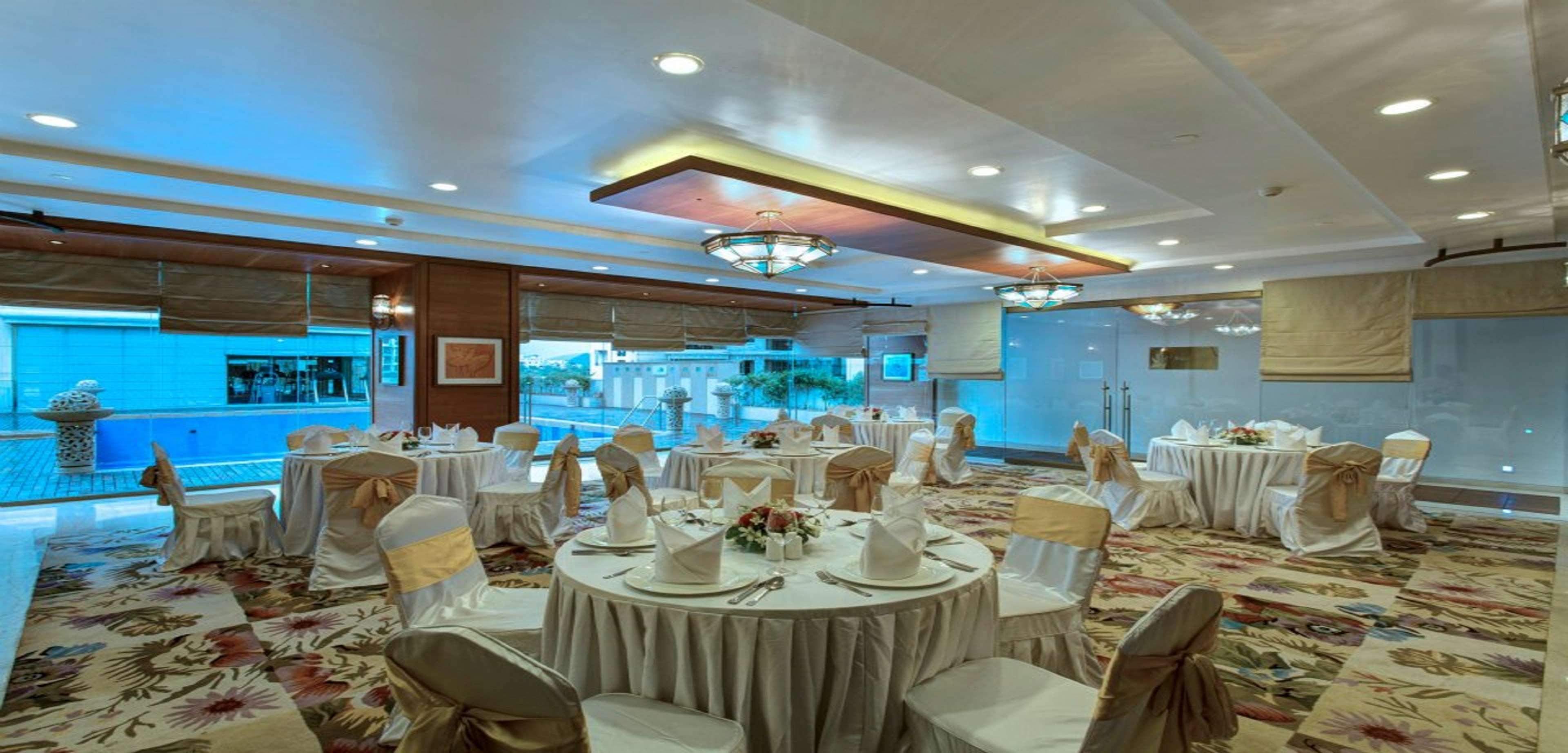 Royal Tulip Navi Mumbai Hotel Eksteriør billede