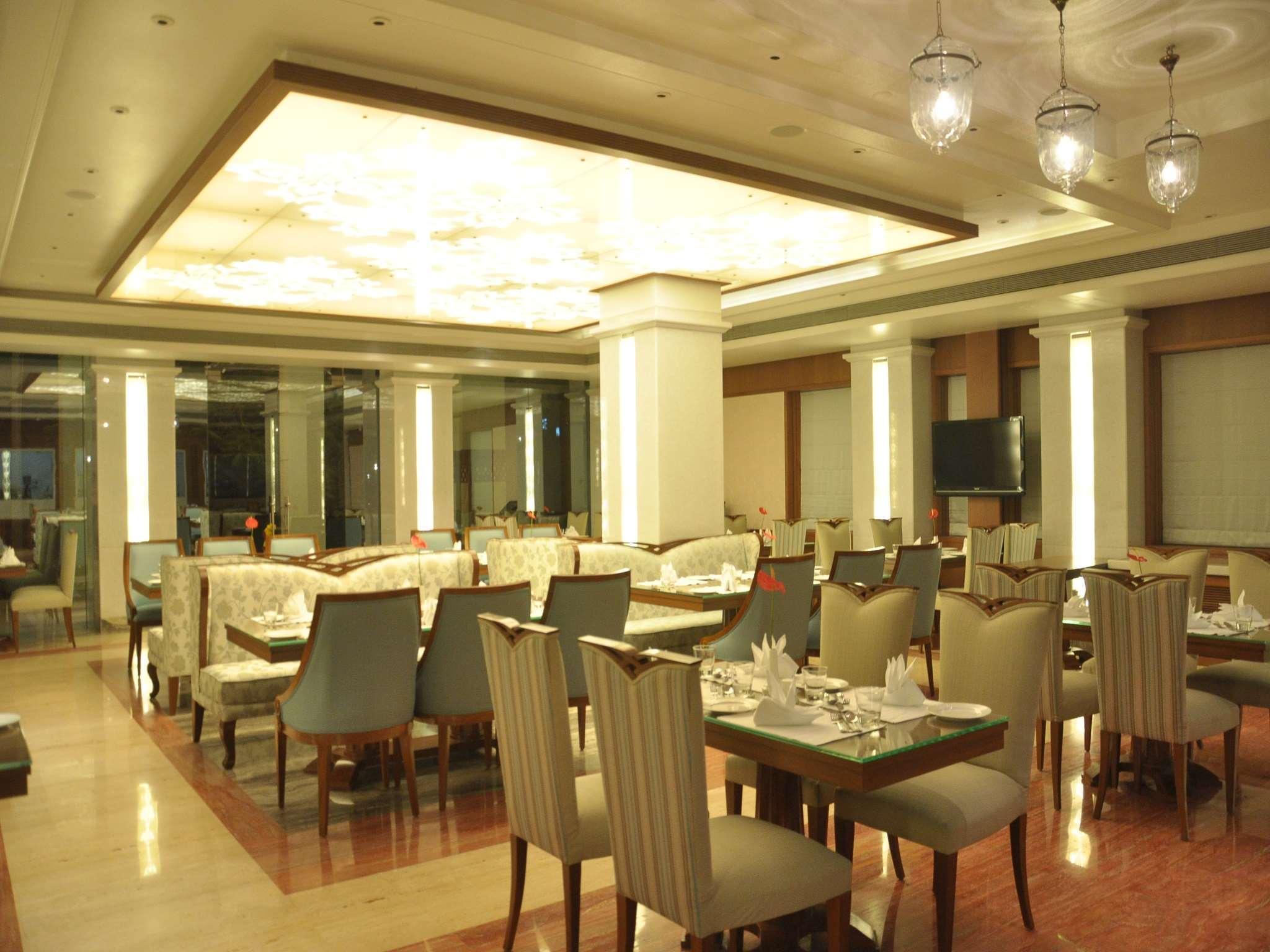 Royal Tulip Navi Mumbai Hotel Eksteriør billede