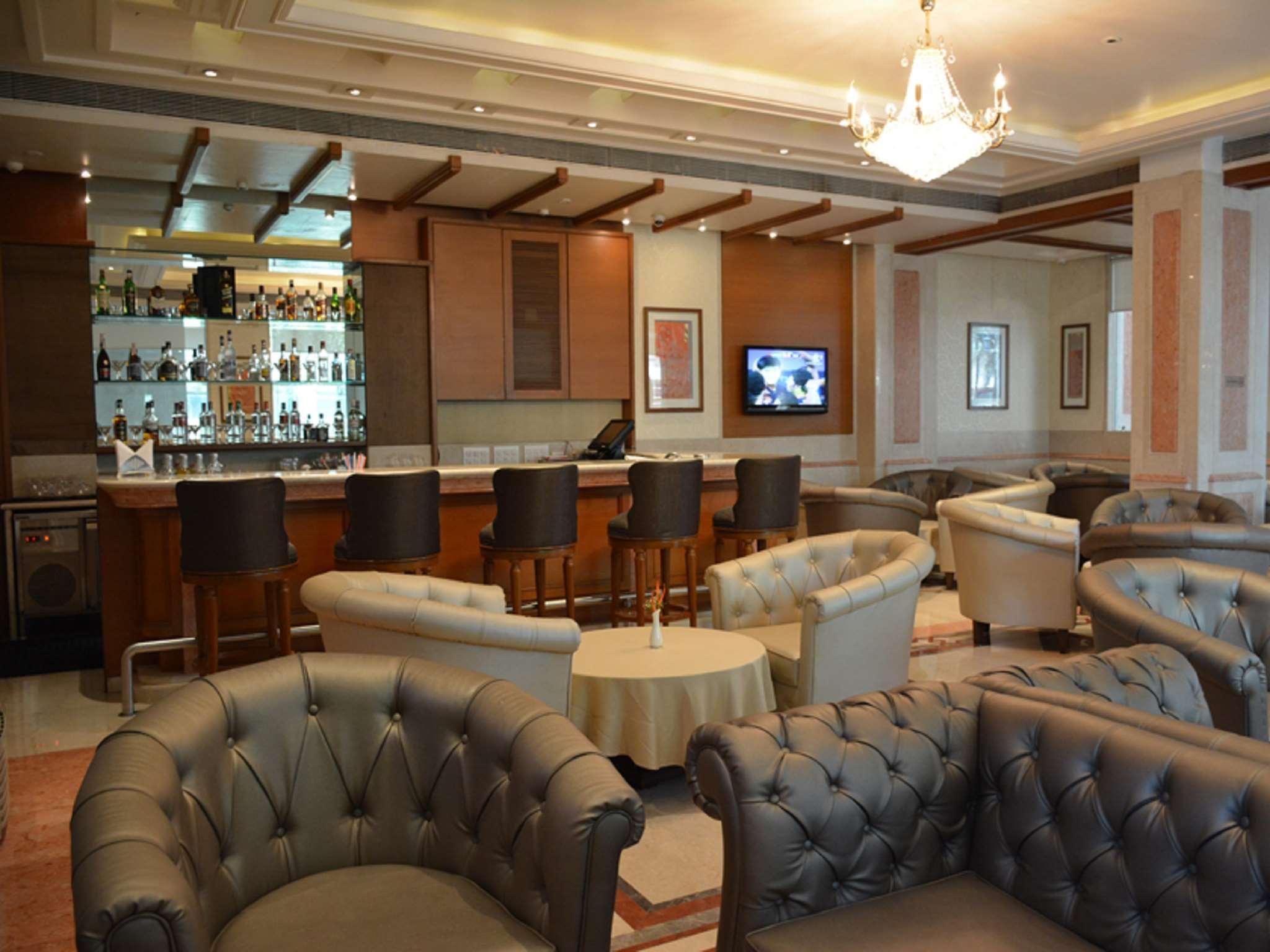 Royal Tulip Navi Mumbai Hotel Eksteriør billede