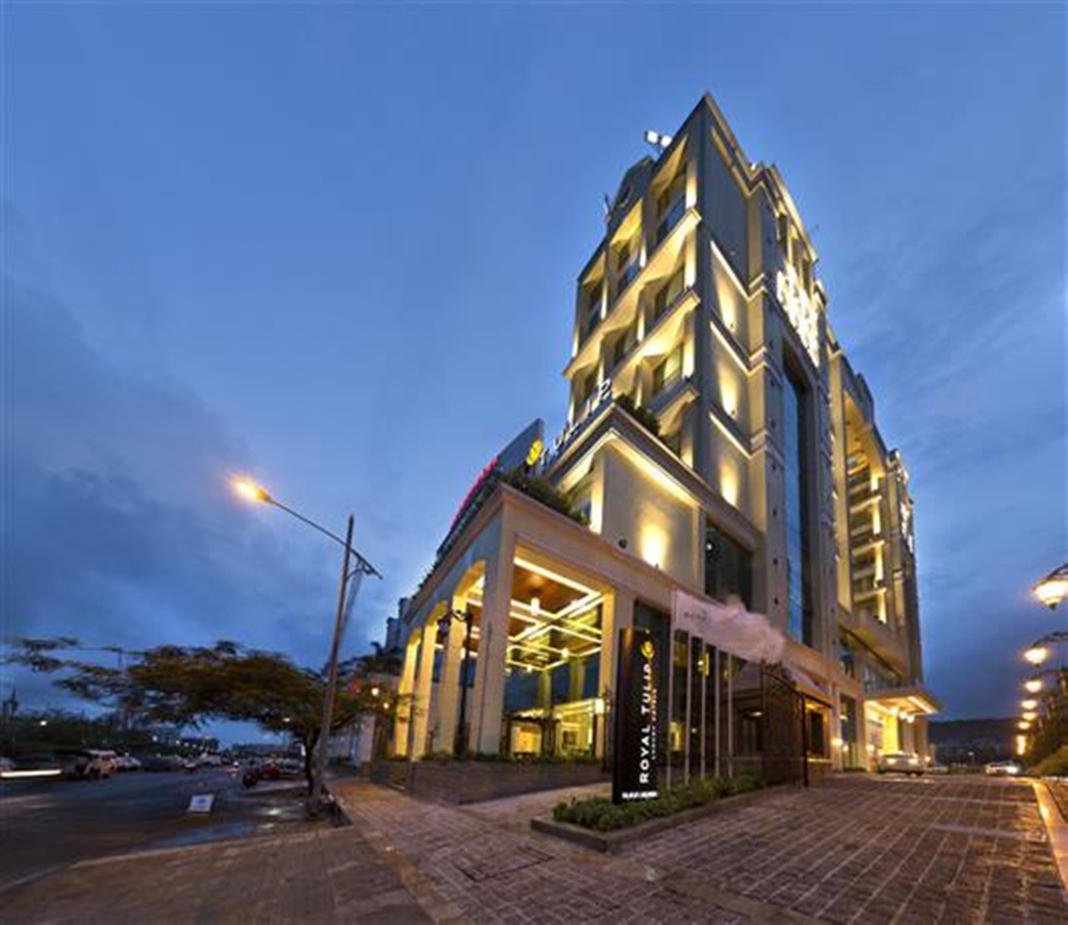 Royal Tulip Navi Mumbai Hotel Eksteriør billede
