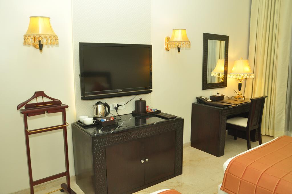 Royal Tulip Navi Mumbai Hotel Eksteriør billede