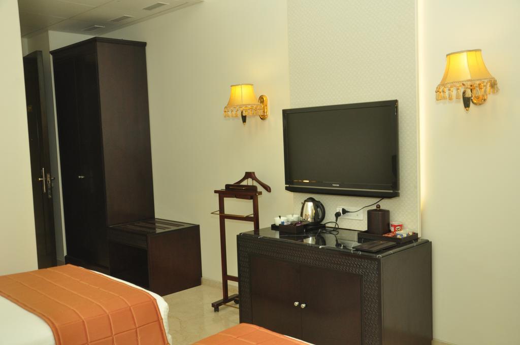 Royal Tulip Navi Mumbai Hotel Eksteriør billede
