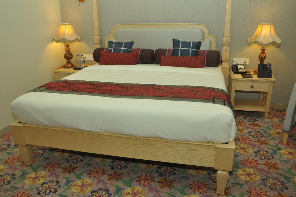 Royal Tulip Navi Mumbai Hotel Eksteriør billede